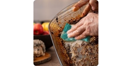 끈적거리는 오염은 스카치-브라이트® 도트 수세미 강력 청소 스펀지로 깨끗하게 닦아내세요.
